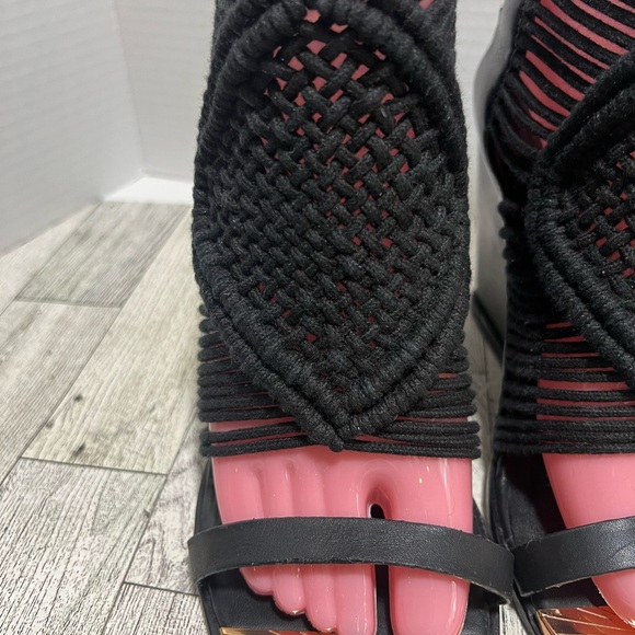 Ivy Kirzhner Mykonos Macrame Rope Sandals black wedge size 8 - Picture 4 of 15